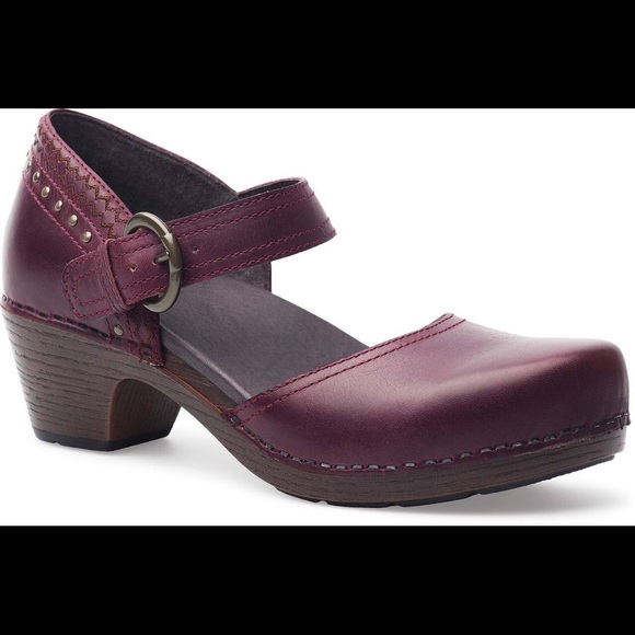 Dansko Shoes - Dansko size 38 red makenna